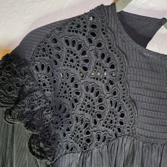 Zara Black Ruffle Eyelet Long Sleeve Blouse Size Small - Picture 4 of 10